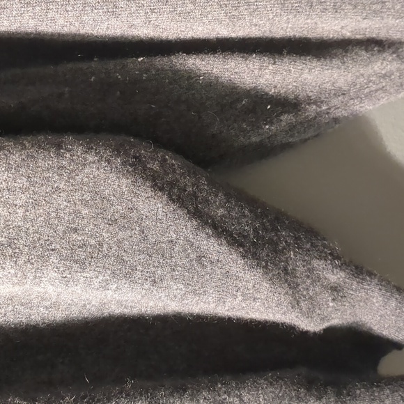 L Paul Fredrick 100% Cashmere Fine 2 Ply 44 - Picture 5 of 8